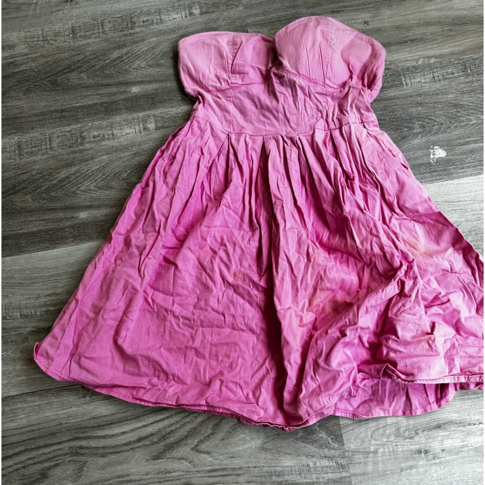 Feathers pink strapless dress